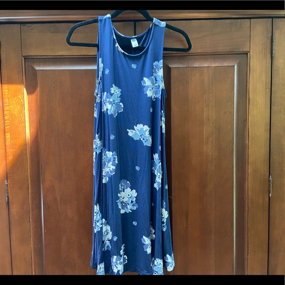 Old Navy Dresses & Skirts - *SOLD* Super soft old navy dress (navy)